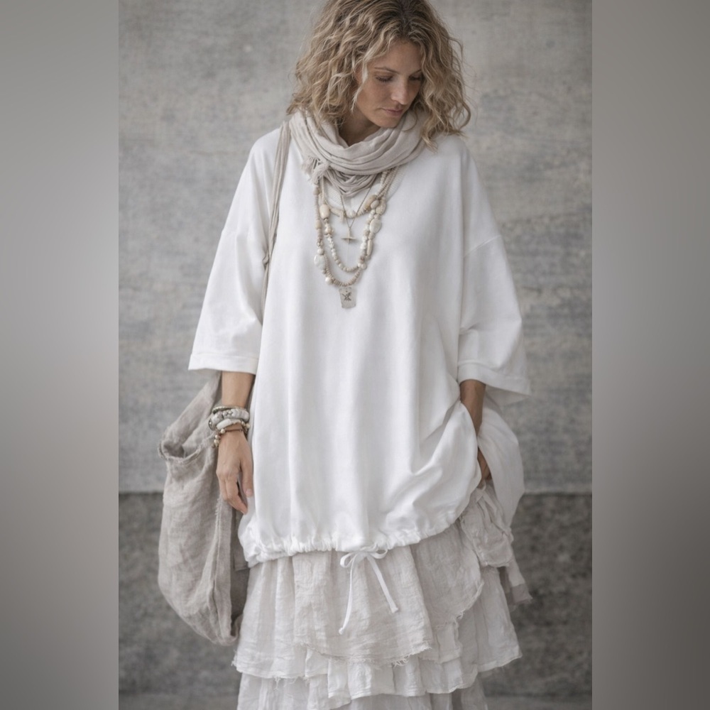 Veritecoeur Japan Womens Top O/S White Oversized Pullover Minimalist VCC409